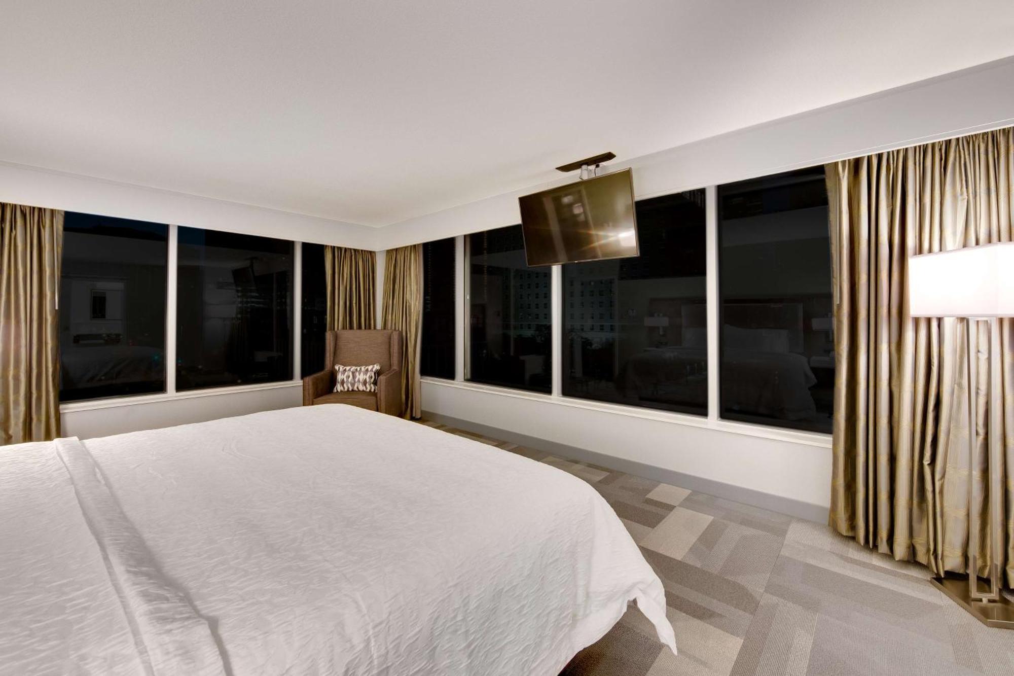 Hampton Inn & Suites Fort Worth Downtown Екстер'єр фото